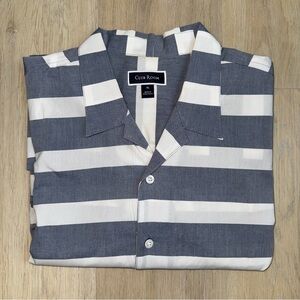 Navy and White Men’s Short Sleeve Button Down